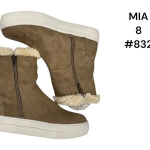 New MIA Suede Wedge Boots W/Fur Trim Size 8